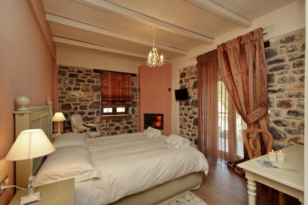 Thisoa Hotel Karkalou Exterior photo